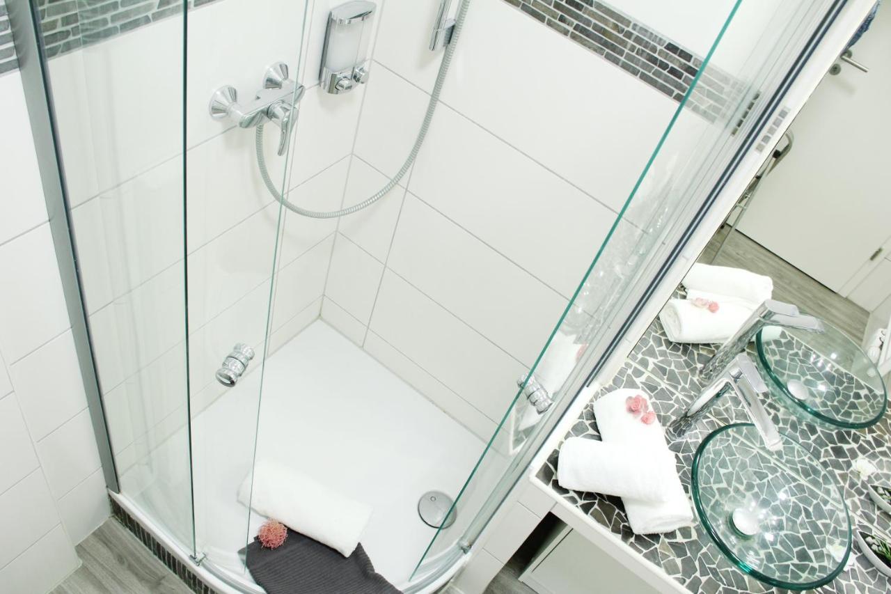 Secret Hideaways Cozystudio Superior Apartments Mit Wifi L 450M Bis Uni L Messe L Flughafen L Zoo Дуйсбург Екстериор снимка